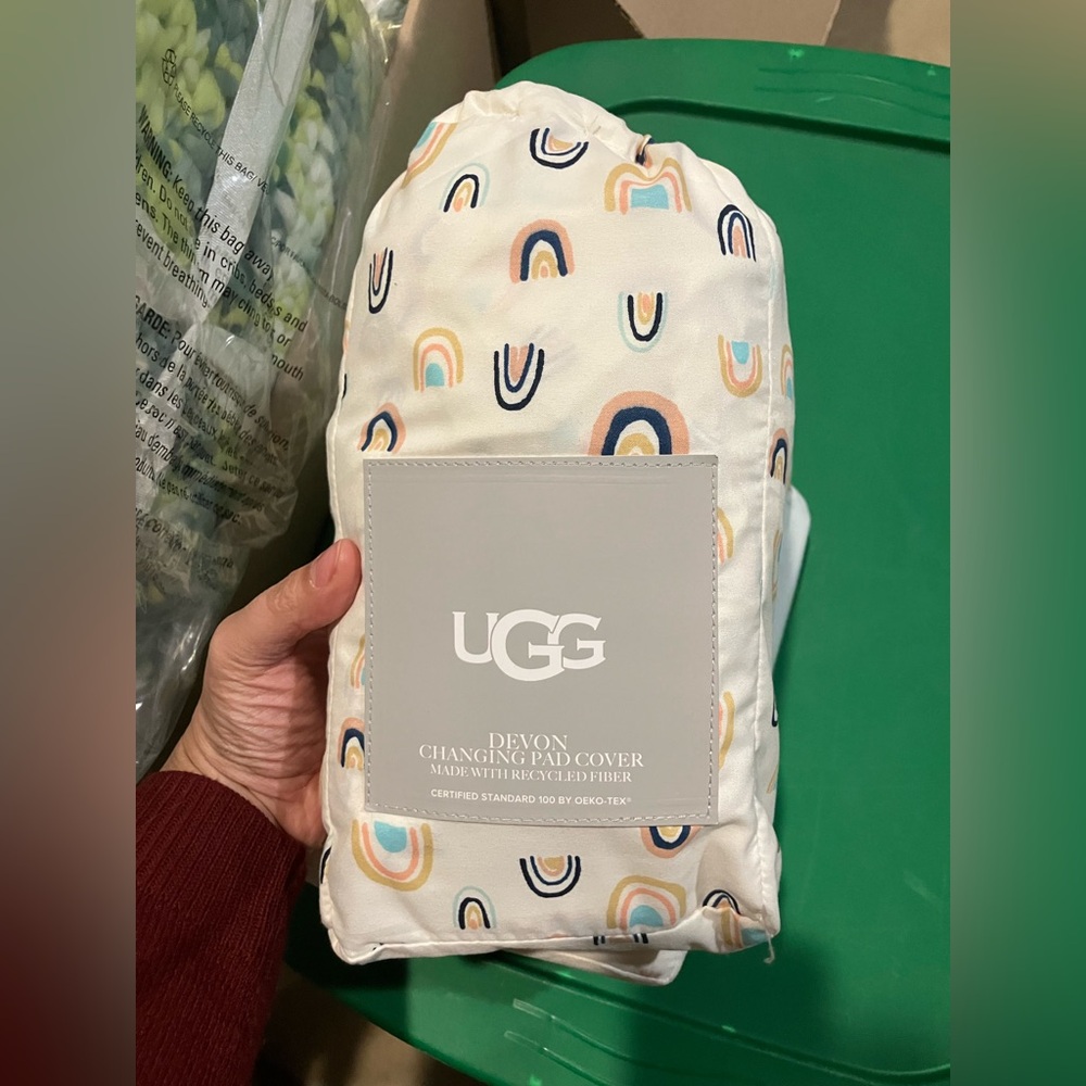 UGG Devon Changing pad cover in rainbow